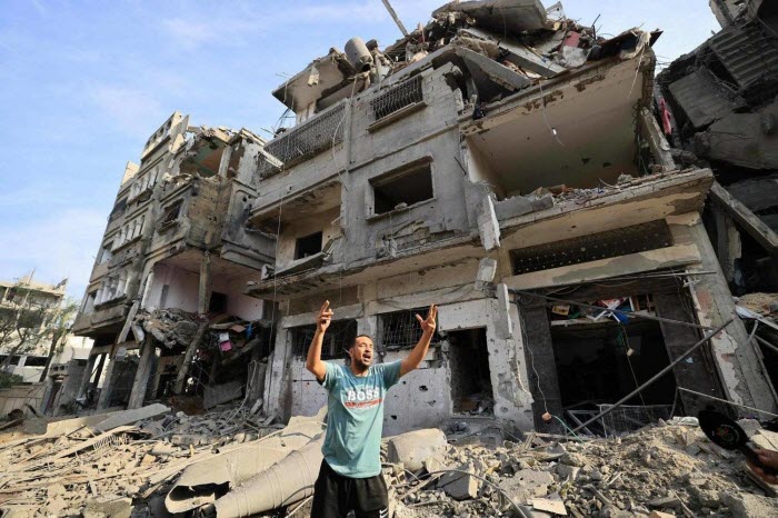  غزة.. إجلاء 32 من الأطفال الخدج إلى مصر 